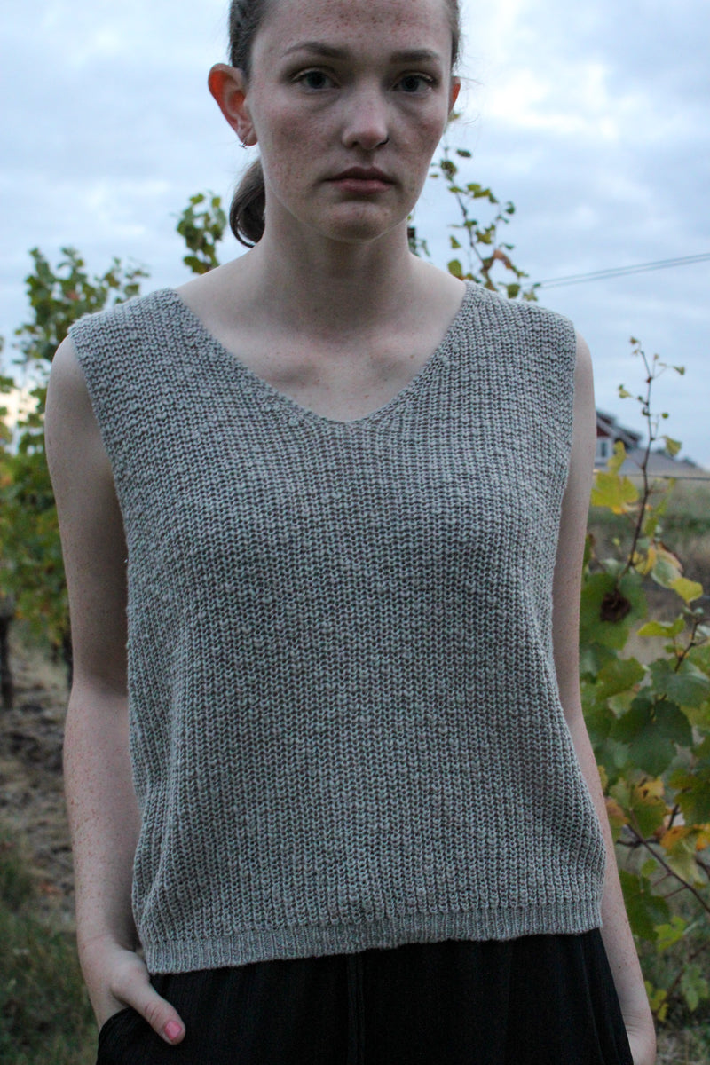 Open Range Knit Sweater V-Neck Vest Top
